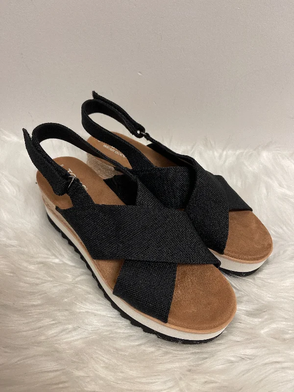 Black Shoes Heels Block Toms, Size 7---Fashionable Kitten Heels for Date Night