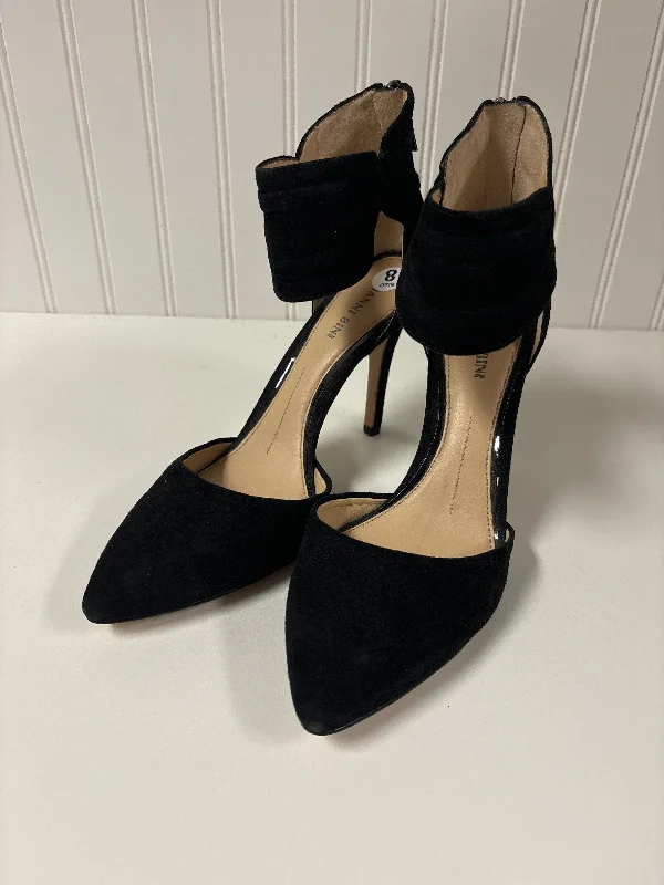 Stiletto Heel Pumps with Perfect Fit--Black Shoes Heels Stiletto Gianni Bini, Size 8-Fashionable & Classic