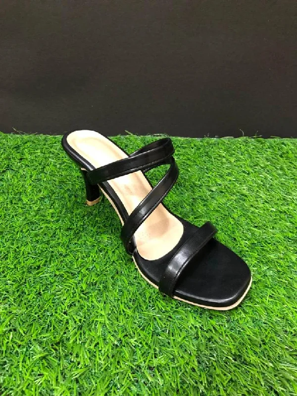 Trendy Chunky Heel Pumps for Casual Wear--Black Solid Block Heels