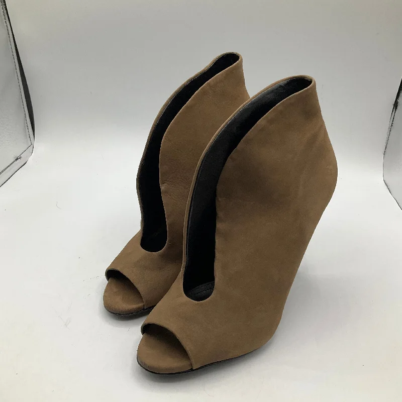 Stiletto Heel Pumps with Perfect Fit--Brown Shoes Heels Stiletto Cma, Size 7-Fashionable & Classic