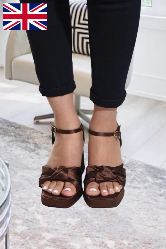 Brown Simply B Heels---Fashionable Kitten Heels for Date Night