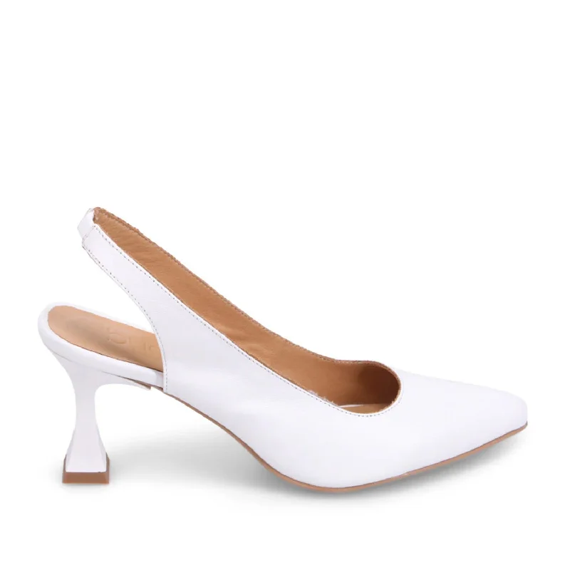 Bueno Women's Westley in White---Fashionable Kitten Heels for Date Night