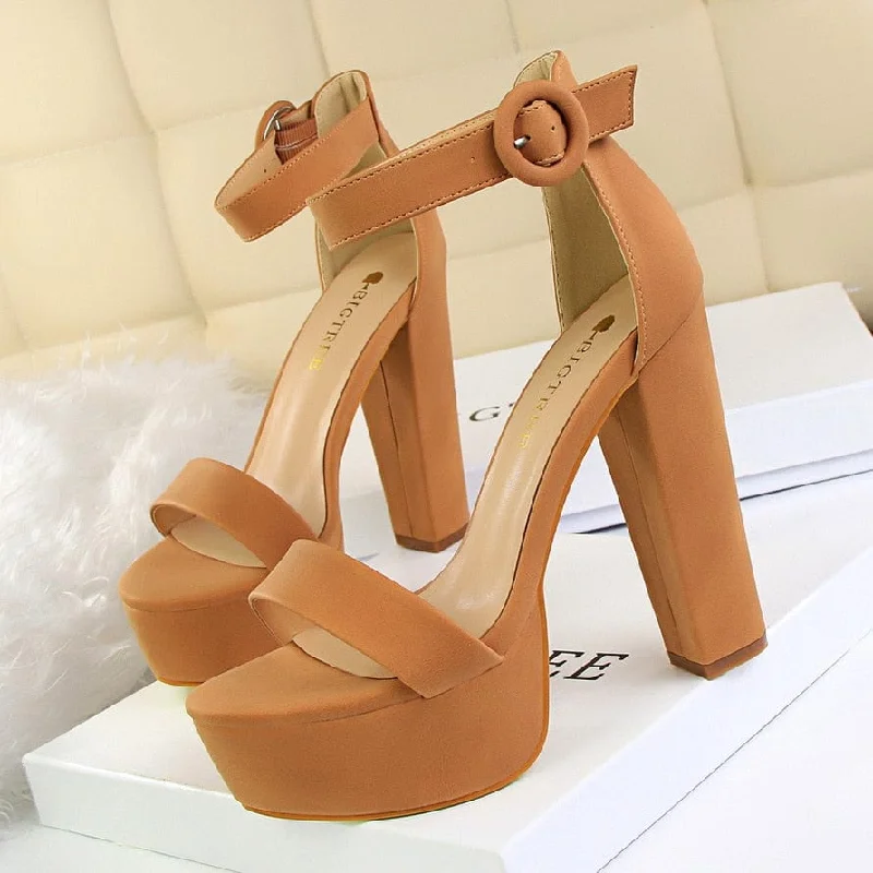 Stylish Platform Heels for Extra Height--Chunky Heels Platform