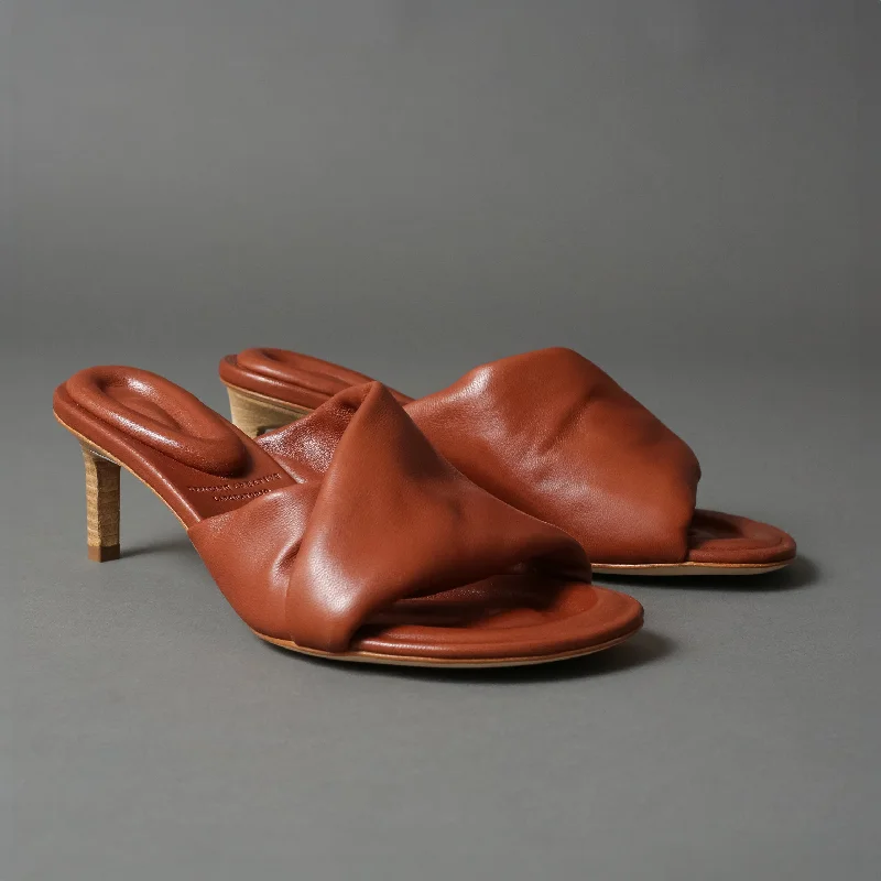 Versatile Heeled Sandals for Any Occasion---Collins 005 Cognac