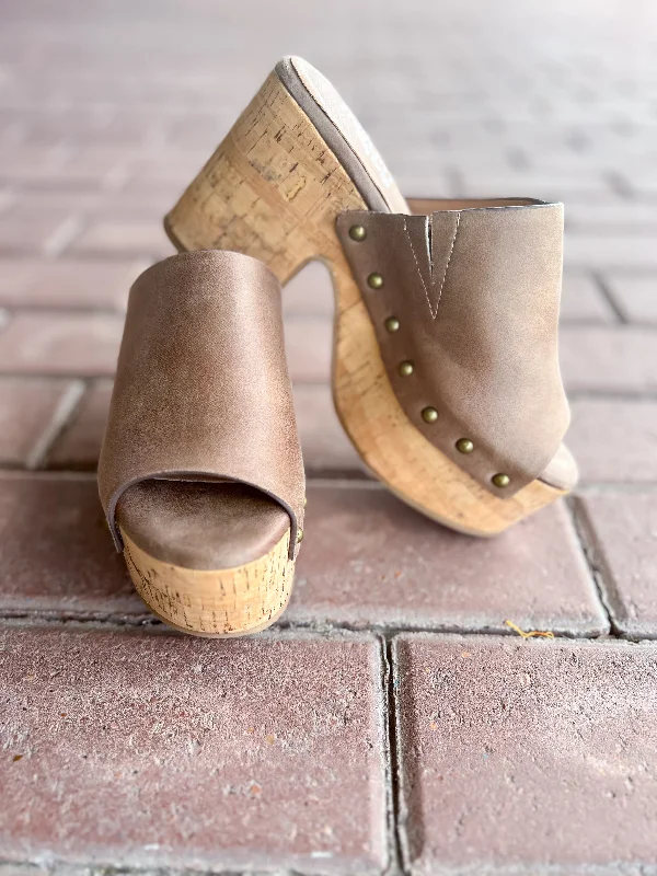 Versatile Heeled Sandals for Any Occasion---[Corky's] Bada Bing Chunky Heel-Brown Distressed