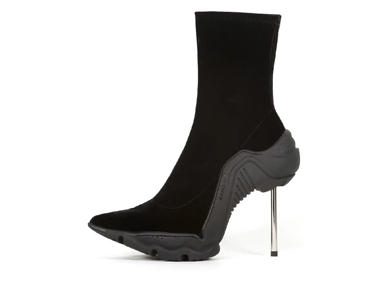 Luxurious Velvet Women's Pumps with Soft Finish---DYSMORPHIA MID BLACK VELVET