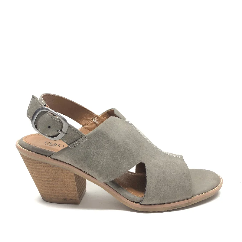 Grey Shoes Heels Block Sofft, Size 8---Fashionable Kitten Heels for Date Night