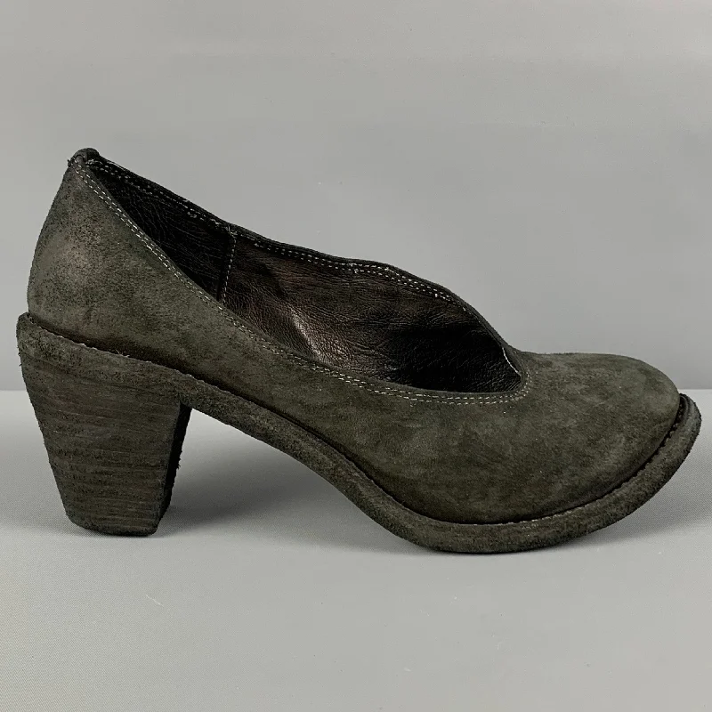 GUIDI Size 8 Charcoal Leather Distressed Pumps---Comfortable Leather Pumps for Office and Everyday Wear