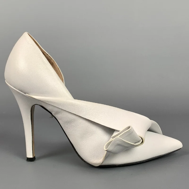 Trendy D'Orsay Pumps for Fashion-Forward Women---Nº21 Size 6 Off White Leather D'Orsay Bow Pumps