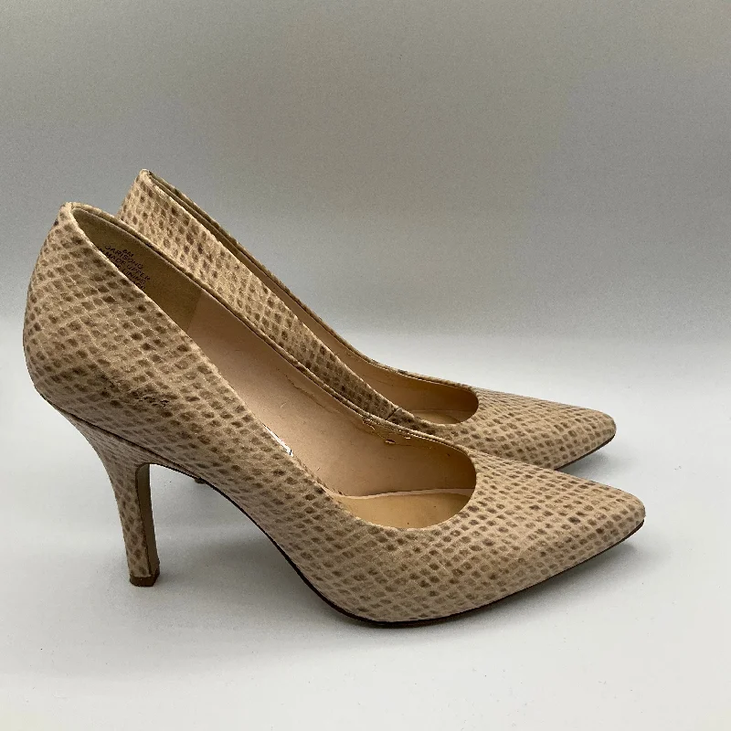 Shoes Heels Block By Bcbgeneration In Tan, Size: 8.5---Fashionable Kitten Heels for Date Night