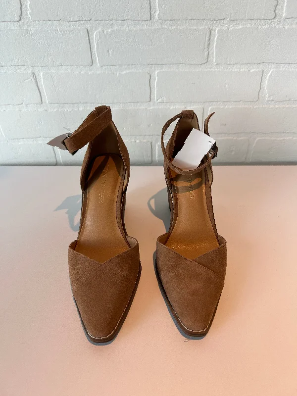 Shoes Heels Block By Crown Vintage In Tan, Size: 9---Fashionable Kitten Heels for Date Night