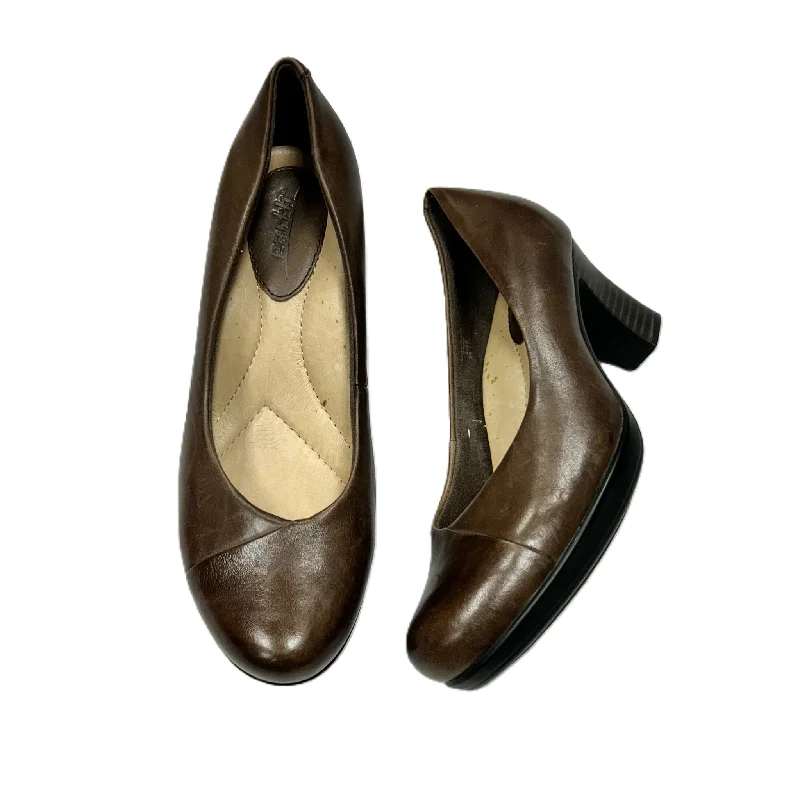 Shoes Heels Block By Earth In Brown, Size: 6.5---Fashionable Kitten Heels for Date Night