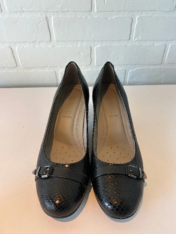 Shoes Heels Block By Ecco In Black, Size: 7---Fashionable Kitten Heels for Date Night