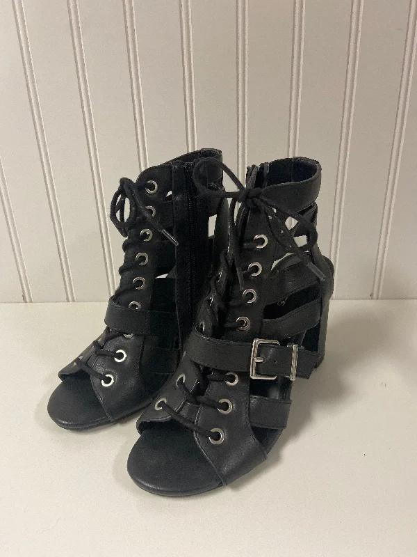 Shoes Heels Block By Express In Black, Size: 5---Fashionable Kitten Heels for Date Night