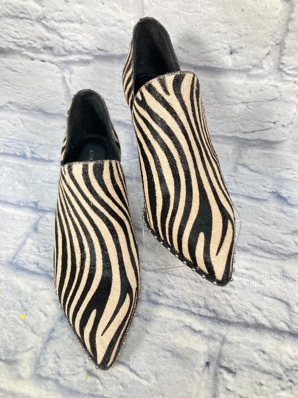 Shoes Heels Block By Gianni Bini In Animal Print, Size: 8---Fashionable Kitten Heels for Date Night