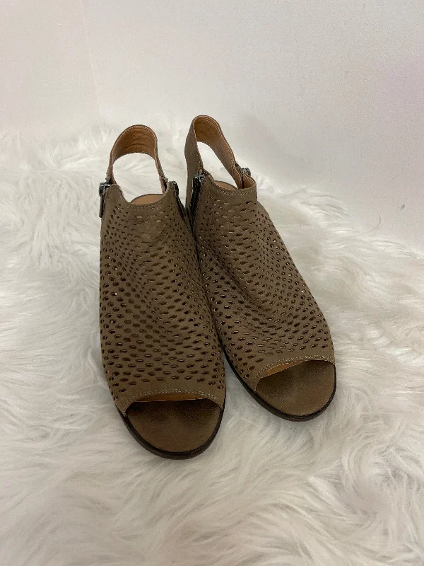 Shoes Heels Block By Lucky Brand In Brown, Size: 8---Fashionable Kitten Heels for Date Night