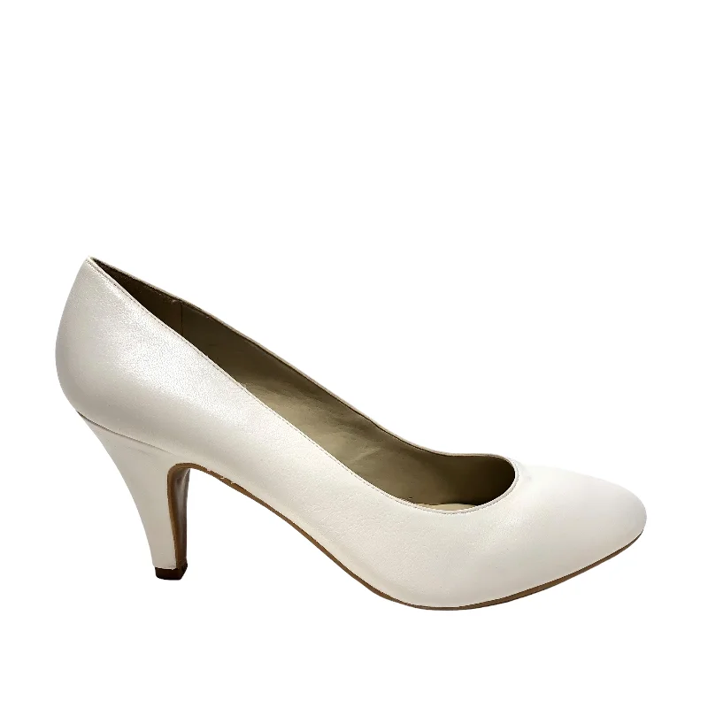 Shoes Heels Block By Naturalizer In White, Size: 12---Fashionable Kitten Heels for Date Night