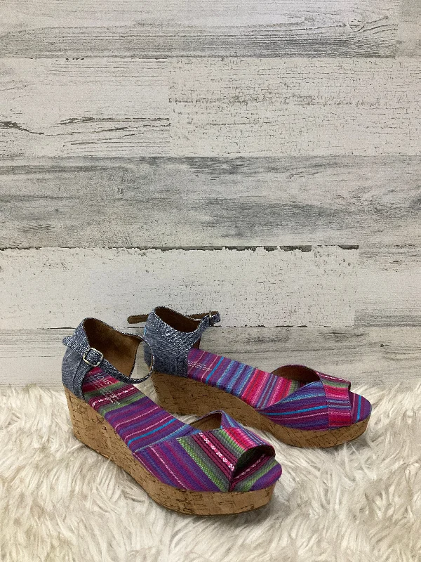 Shoes Heels Espadrille Wedge By Toms  Size: 9---Fashionable Kitten Heels for Date Night