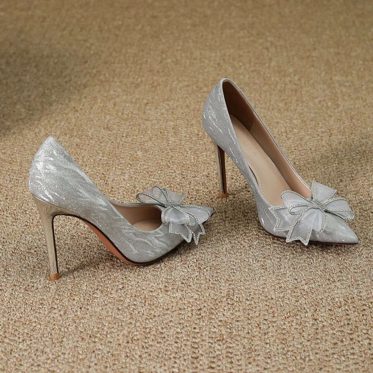 Sohiwoo Autumn/Winter New Thin Heel Pointed Head Shallow Mouth Silver Sexy Wedding Shoes High Heels Fairy Style Bow Office Single Shoes---Charming Bow Pumps for a Cute and Stylish Look