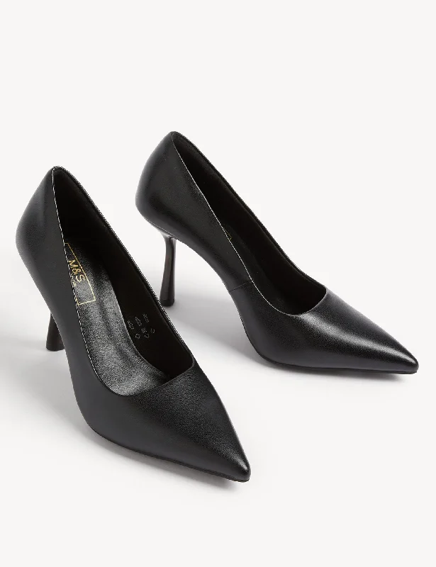 Statement Pointed Court Shoes---Fashionable Kitten Heels for Date Night