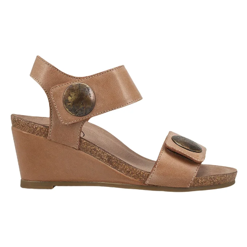 Taos Women's Carousel 3 Tan Leather---Comfortable Leather Pumps for Office and Everyday Wear