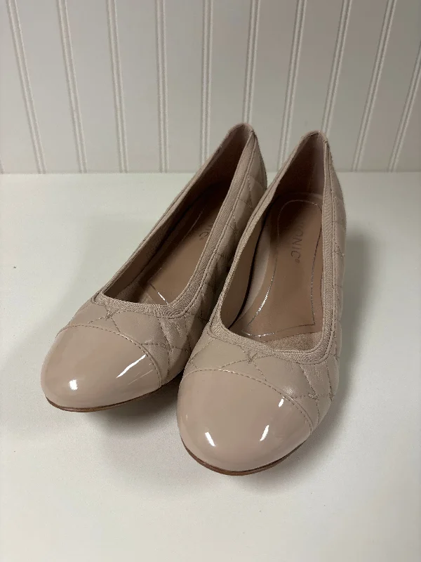 Taupe Shoes Heels Block Vionic, Size 7---Fashionable Kitten Heels for Date Night