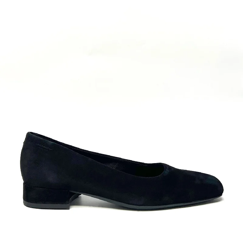 Vagabond Women's Debbi in Black,---Fashionable Kitten Heels for Date Night