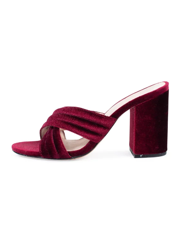 Luxurious Velvet Women's Pumps with Soft Finish---Velvet Mule