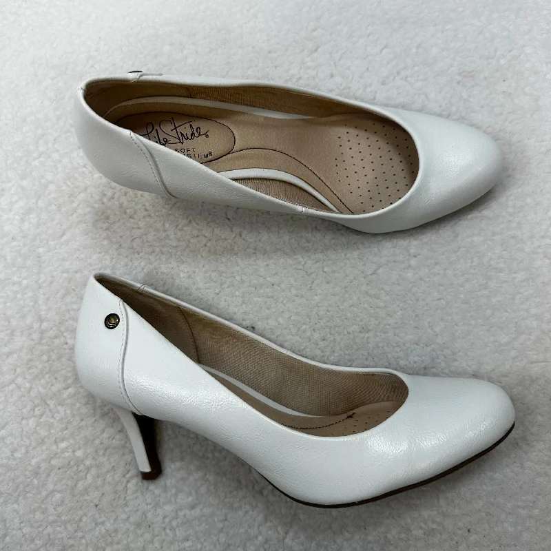 Stiletto Heel Pumps with Perfect Fit--White Shoes Heels Stiletto Life Stride, Size 7.5-Fashionable & Classic