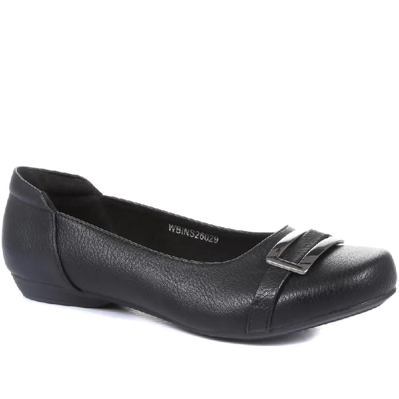 Stylish Slip-On Pumps for Quick Elegance---Wide Fit Slip On Pump - WBINS26029 / 310 595