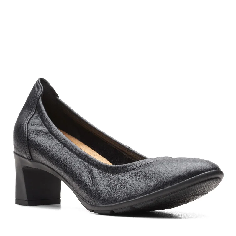 Women's Clarks, Nelley Pearl Pump---Fashionable Kitten Heels for Date Night