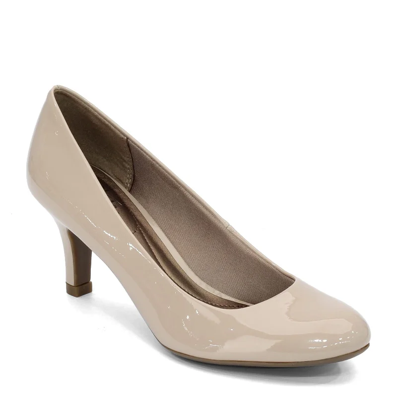 Women's Life Stride, Parigi Pump---Fashionable Kitten Heels for Date Night