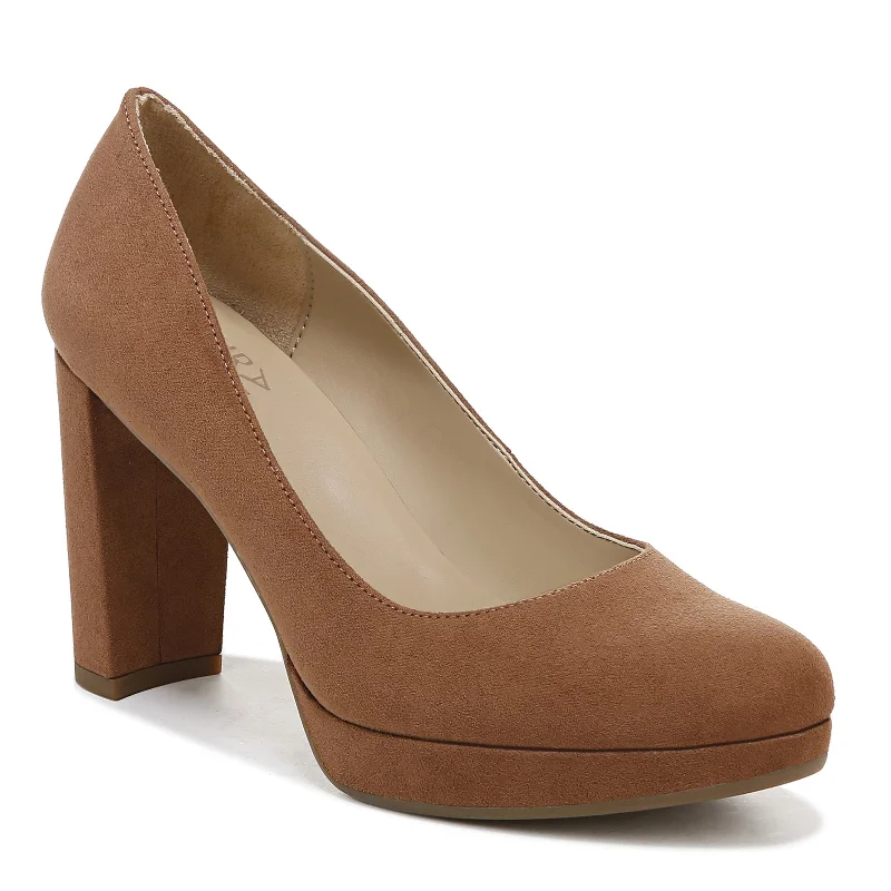 Women's Naturalizer, Berlin Pump---Fashionable Kitten Heels for Date Night