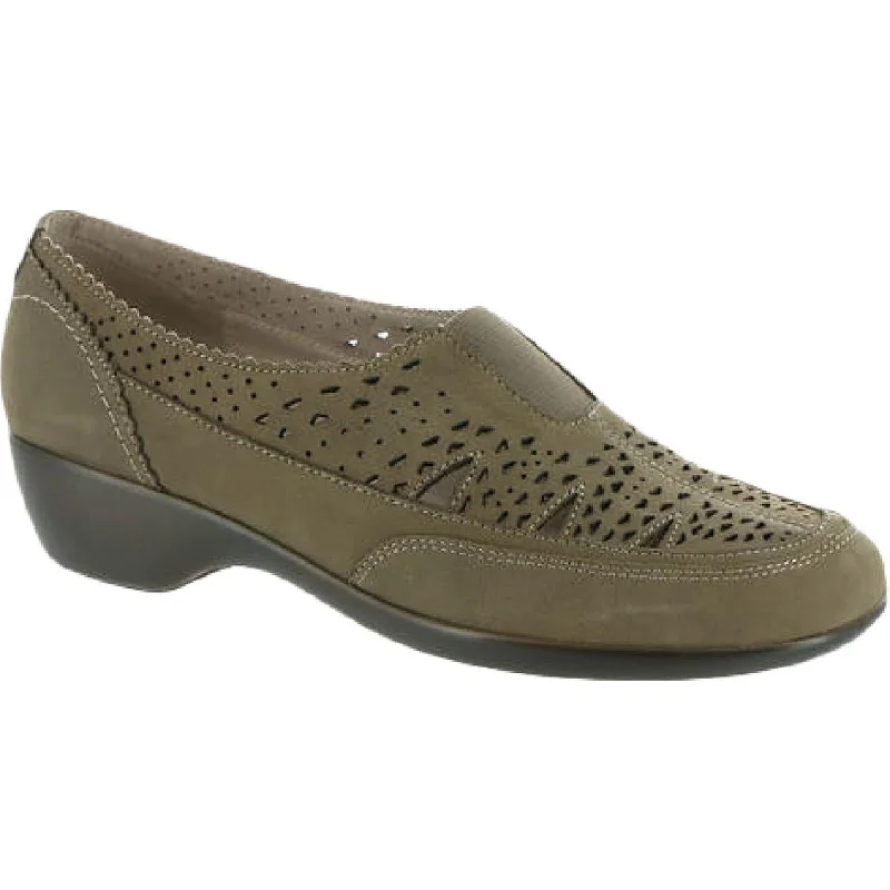 Stylish Slip-On Pumps for Quick Elegance---Easy Spirit Womens Duff Leather Slip On Heels