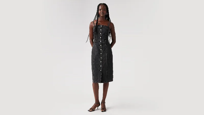 How to accessorize a plain denim dress--Styling a denim dress for travel-Levi's® Women's Denim Bustier Dress